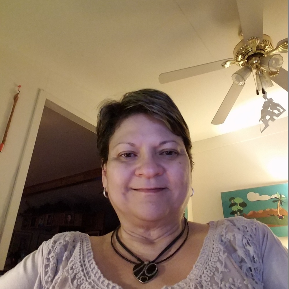 Meet your Posher, Elizabeth